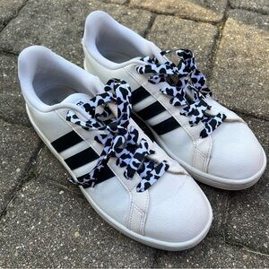 Adidas Sneakers